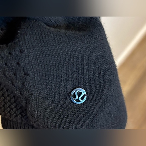 Lululemon Still Movement Sweater | Black | Size 8 - Picture 9 of 9